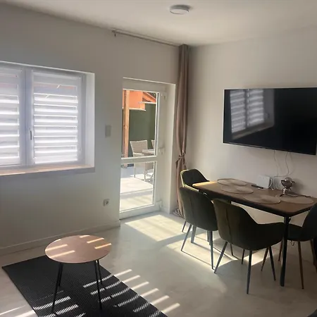 Apartment Bujdoso House *