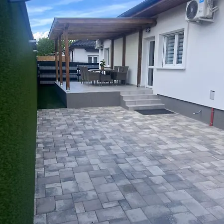Bujdoso House Apartamento *